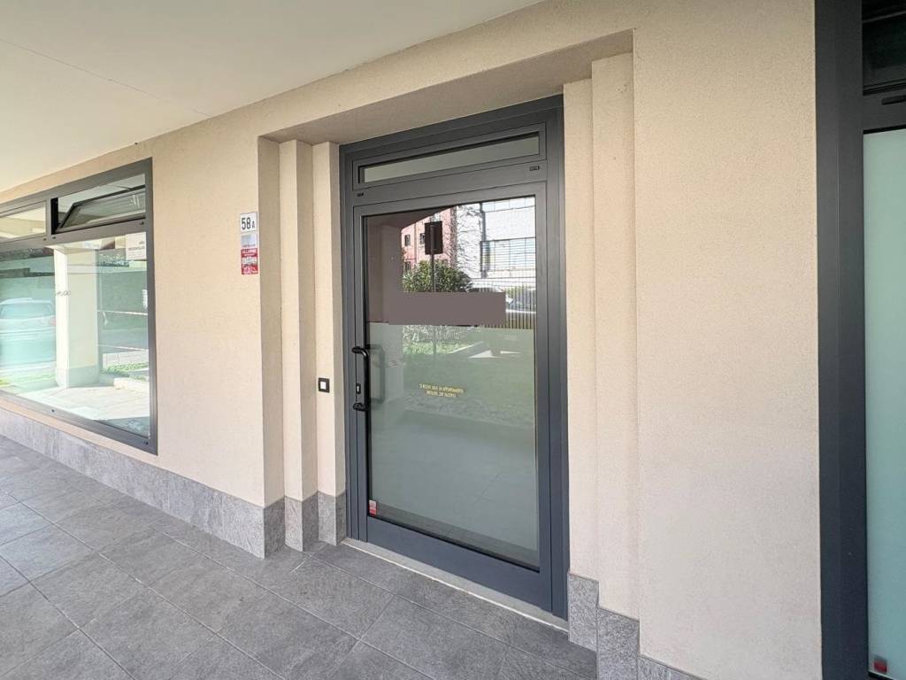 negozio in affitto a Meda