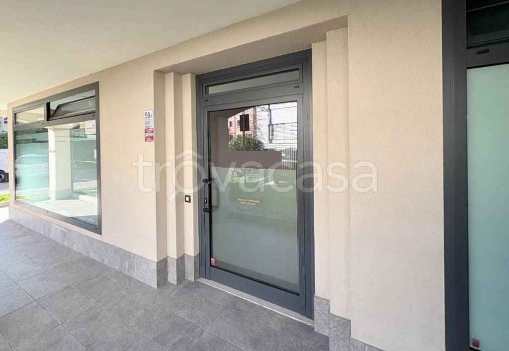 negozio in affitto a Meda