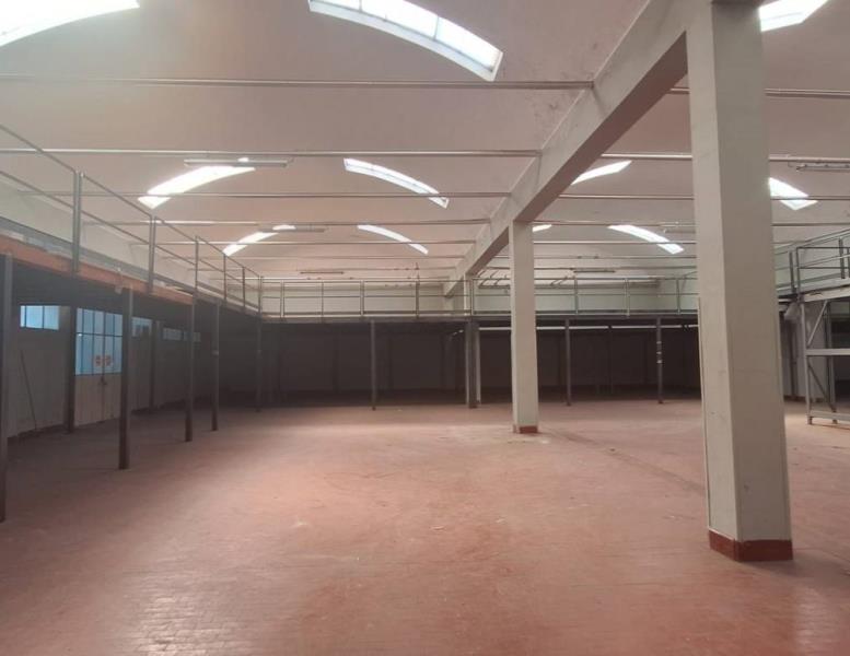 locale commerciale in affitto a Meda