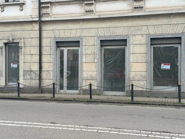 negozio in affitto a Meda