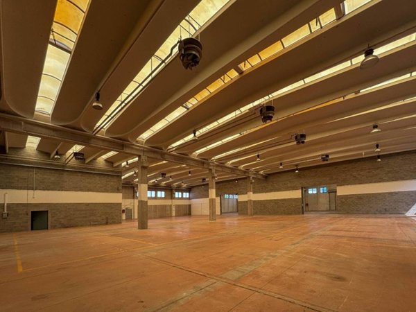 locale commerciale in affitto a Mezzago