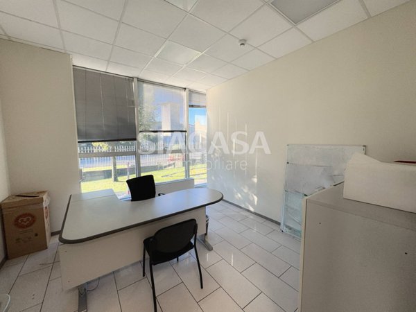 capannone in affitto a Mezzago