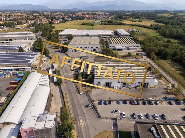 locale commerciale in affitto a Mezzago in zona Cascina Orobona
