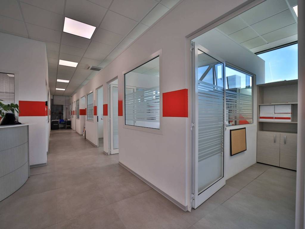 capannone in affitto a Mezzago