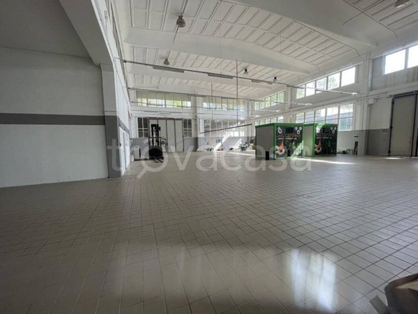 locale commerciale in affitto a Misinto