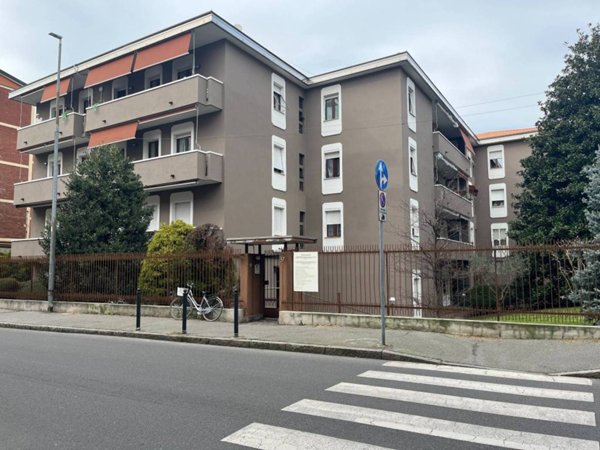 ufficio in affitto a Monza