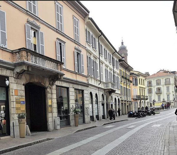 appartamento in affitto a Monza in zona Centro Storico