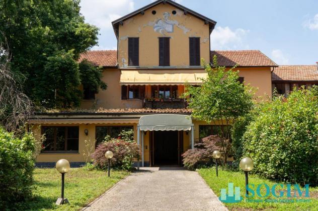 negozio in affitto a Monza