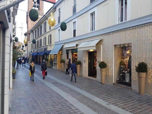 negozio in affitto a Monza in zona Centro Storico