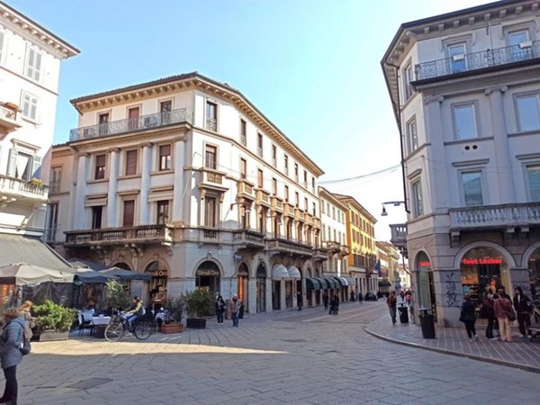 ufficio in affitto a Monza in zona Centro Storico