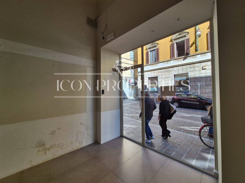 negozio in affitto a Monza in zona Centro Storico