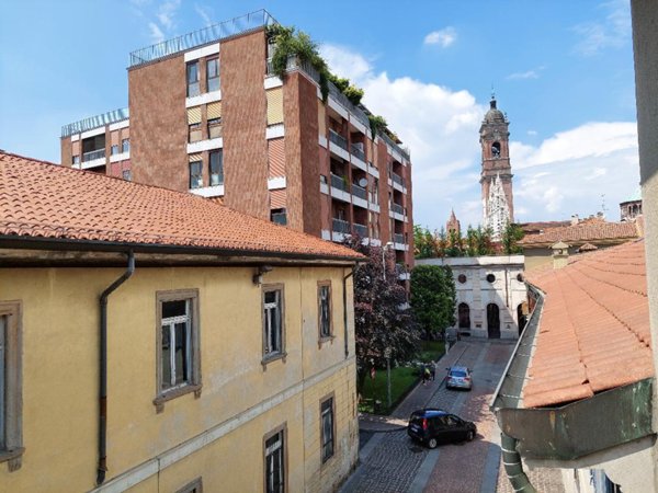 appartamento in affitto a Monza in zona Centro Storico