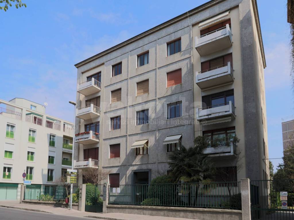 appartamento in affitto a Monza in zona Centro Storico