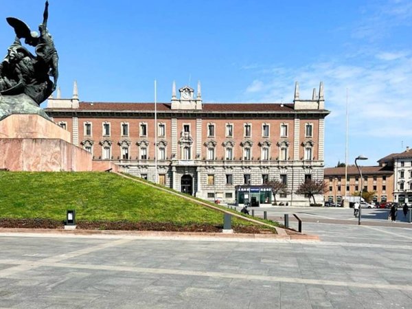appartamento in affitto a Monza in zona Centro Storico