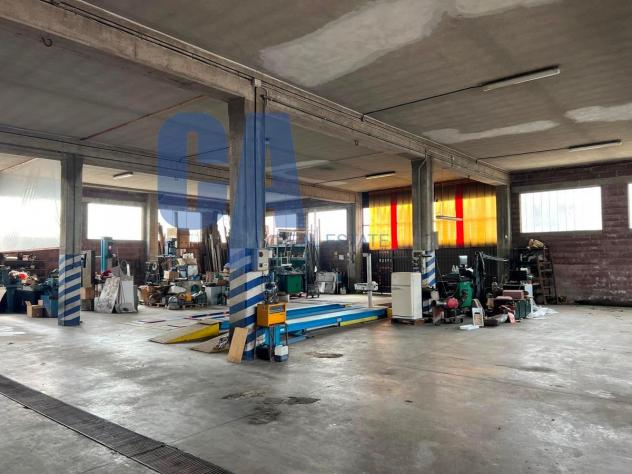 negozio in affitto a Monza