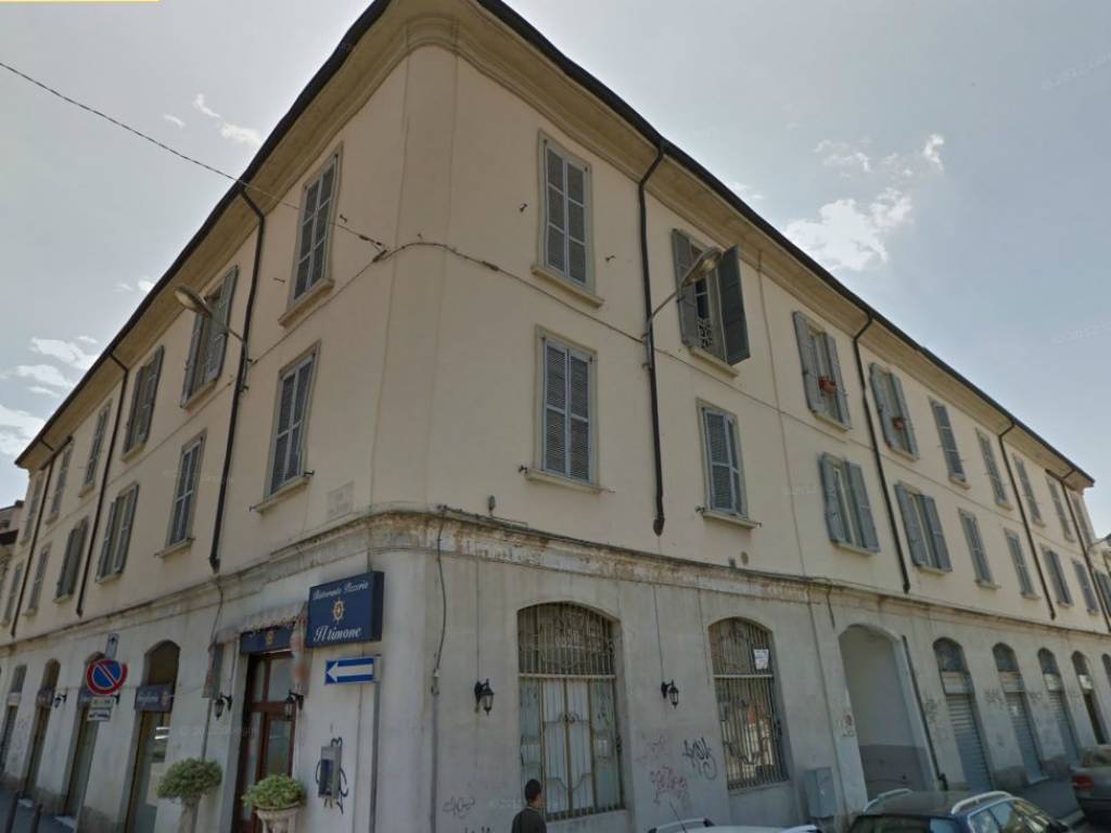 locale commerciale in affitto a Monza in zona Centro Storico