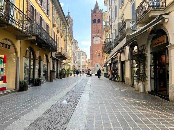 appartamento in affitto a Monza in zona Centro Storico