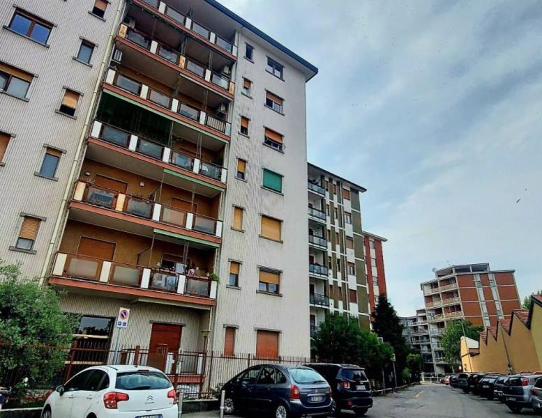 appartamento in affitto a Monza in zona Centro Storico