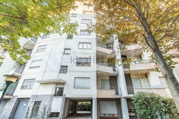 appartamento in affitto a Monza in zona Centro Storico
