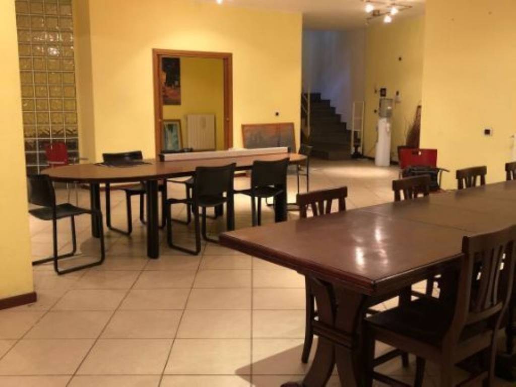 negozio in affitto a Monza in zona Centro Storico