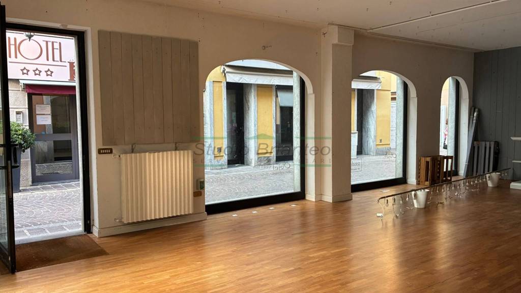 appartamento in affitto a Monza in zona Centro Storico