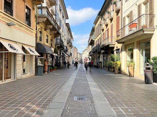 appartamento in affitto a Monza in zona Centro Storico