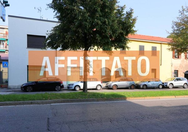negozio in affitto a Monza in zona Ospedale San Gerardo