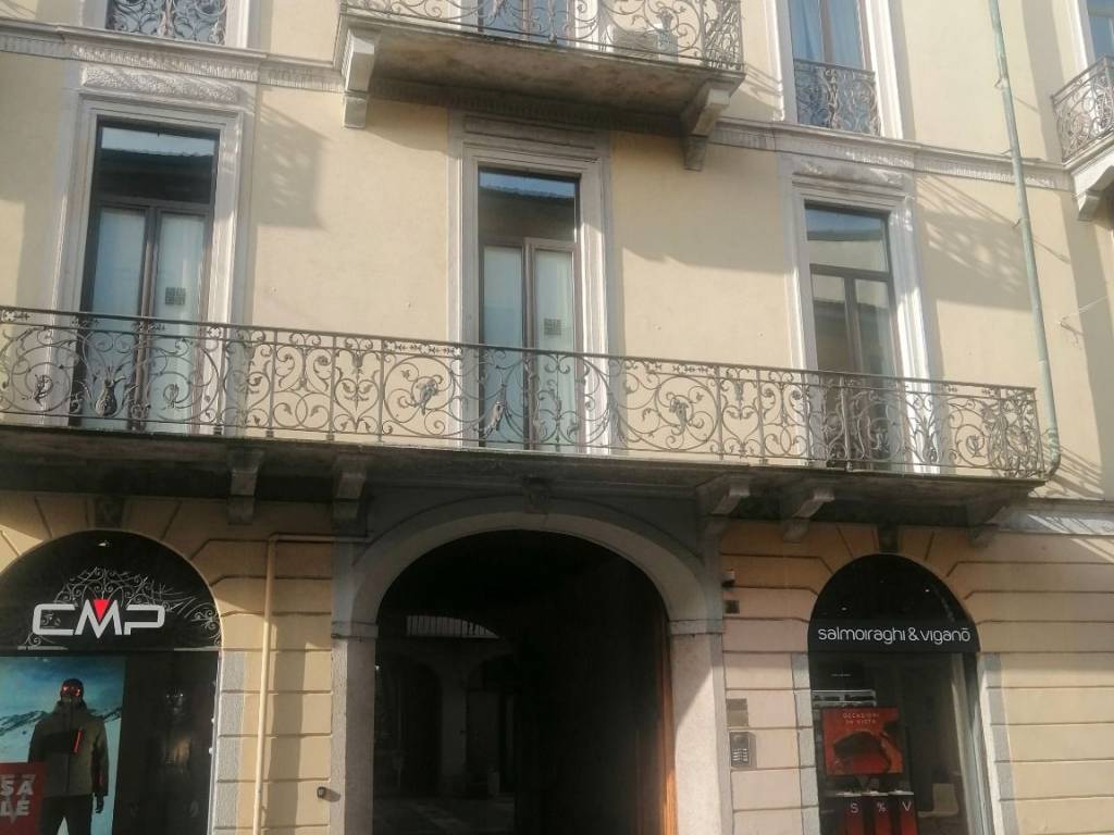 negozio in affitto a Monza in zona Centro Storico
