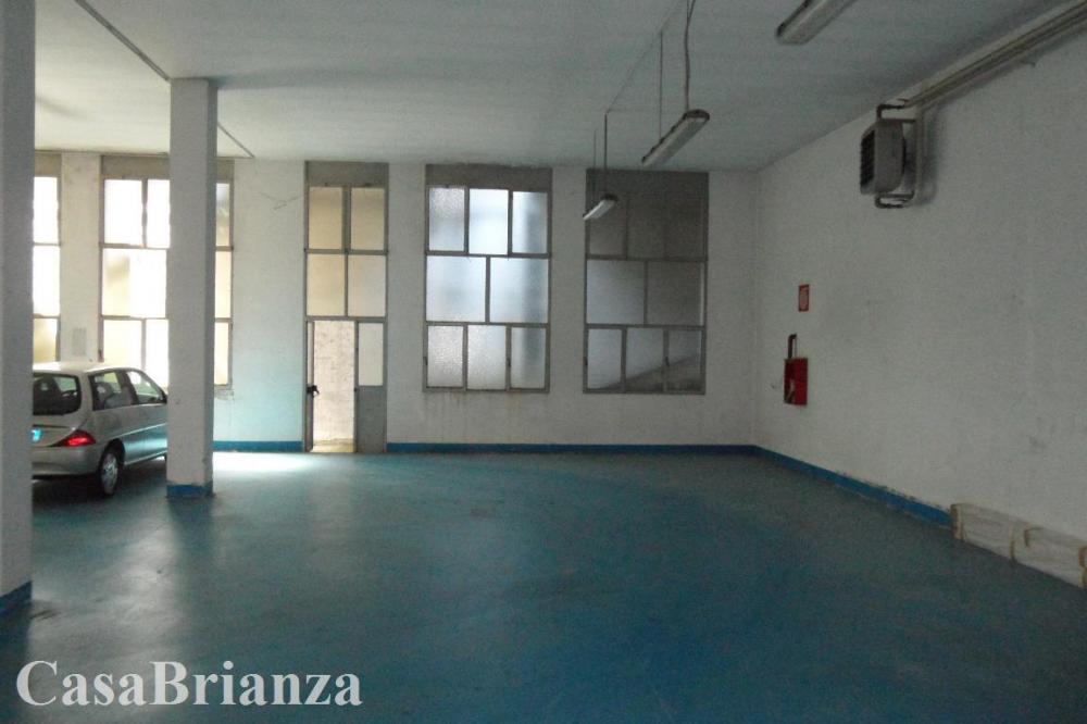 locale di sgombero in affitto a Monza