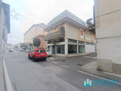 negozio in affitto a Monza in zona Centro Storico