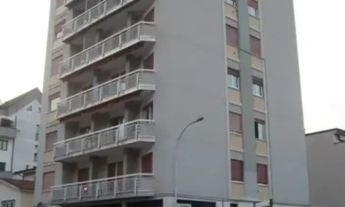 negozio in affitto a Monza