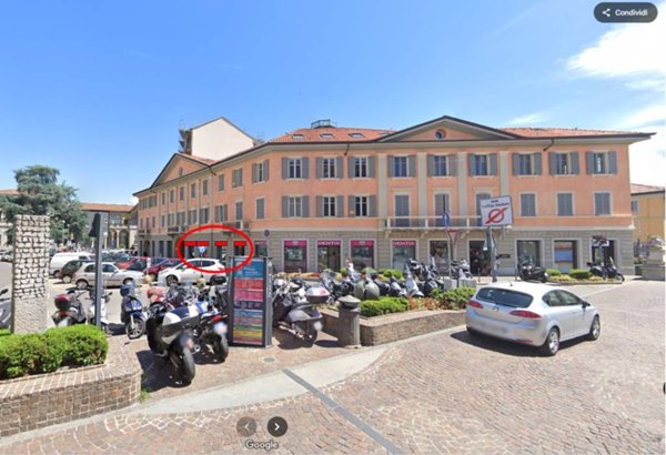 trivano in affitto a Monza in zona Centro Storico
