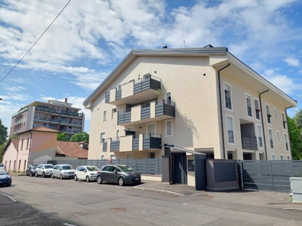 appartamento in affitto a Monza