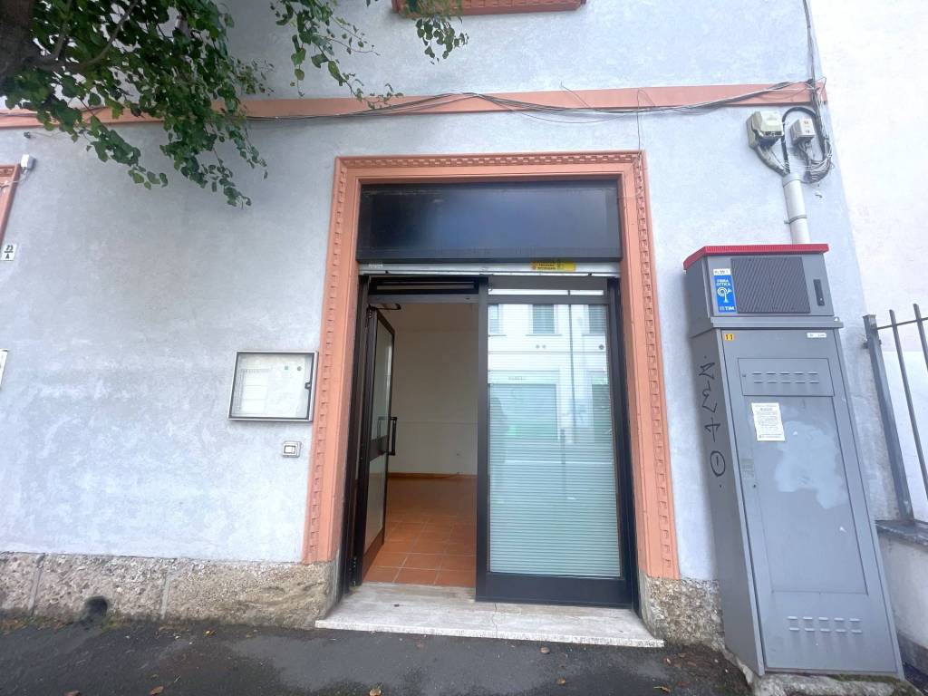 negozio in affitto a Monza in zona Ospedale San Gerardo