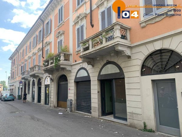 negozio in affitto a Monza
