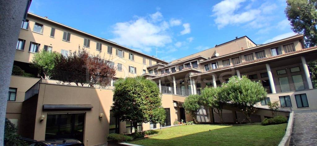 ufficio in affitto a Monza in zona Centro Storico