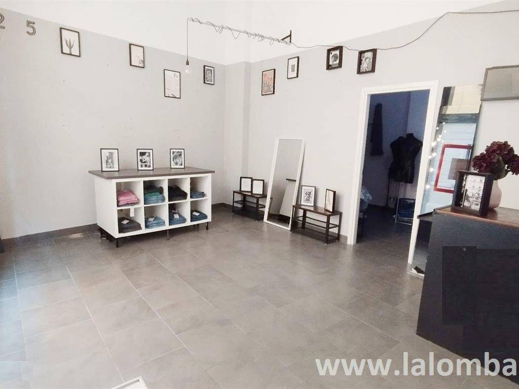 negozio in affitto a Monza in zona Centro Storico