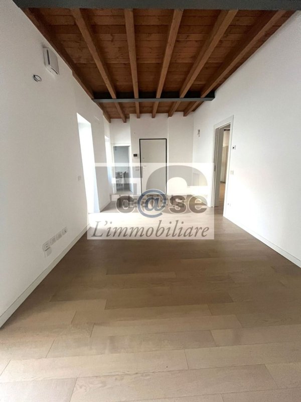 appartamento in affitto a Monza in zona Centro Storico