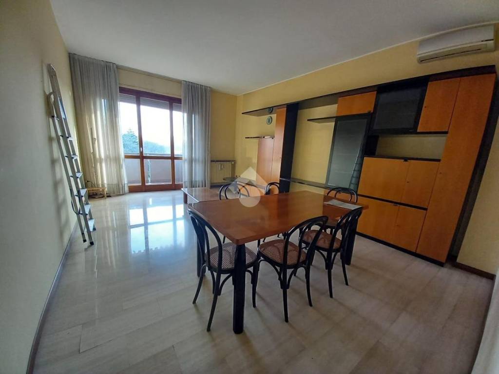 appartamento in affitto a Monza in zona Centro Storico