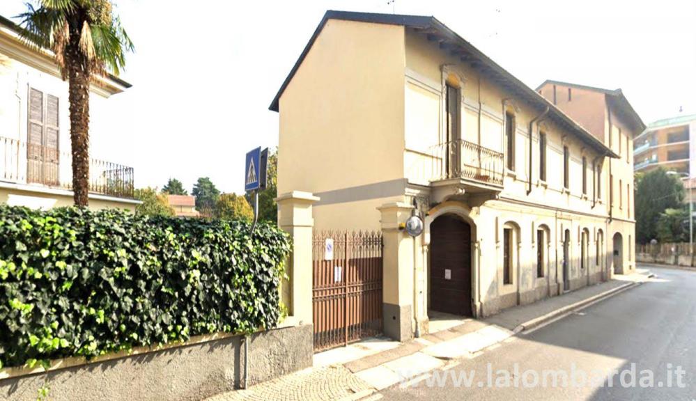 locale di sgombero in affitto a Monza in zona Centro Storico