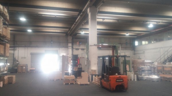 capannone in affitto a Monza