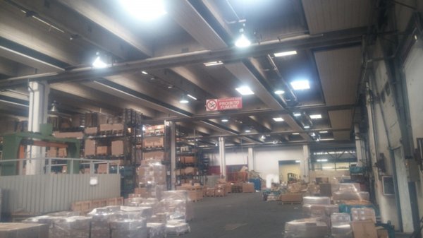 capannone in affitto a Monza