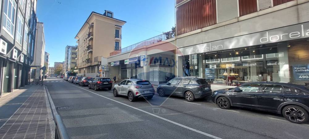 negozio in affitto a Monza in zona Centro Storico