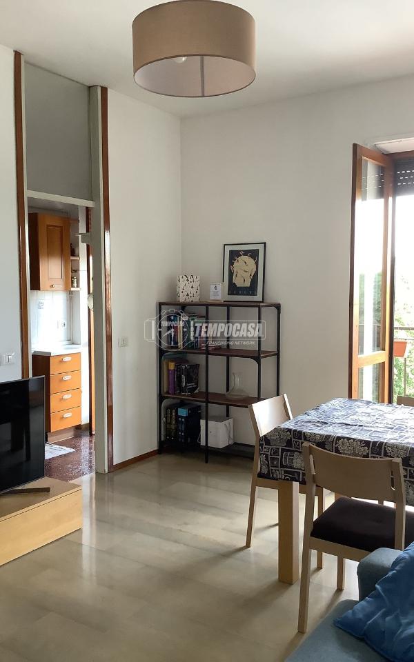 negozio in affitto a Monza in zona Ospedale San Gerardo