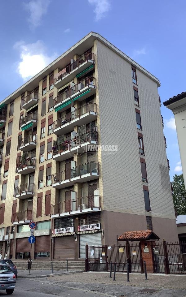 negozio in affitto a Monza in zona Ospedale San Gerardo