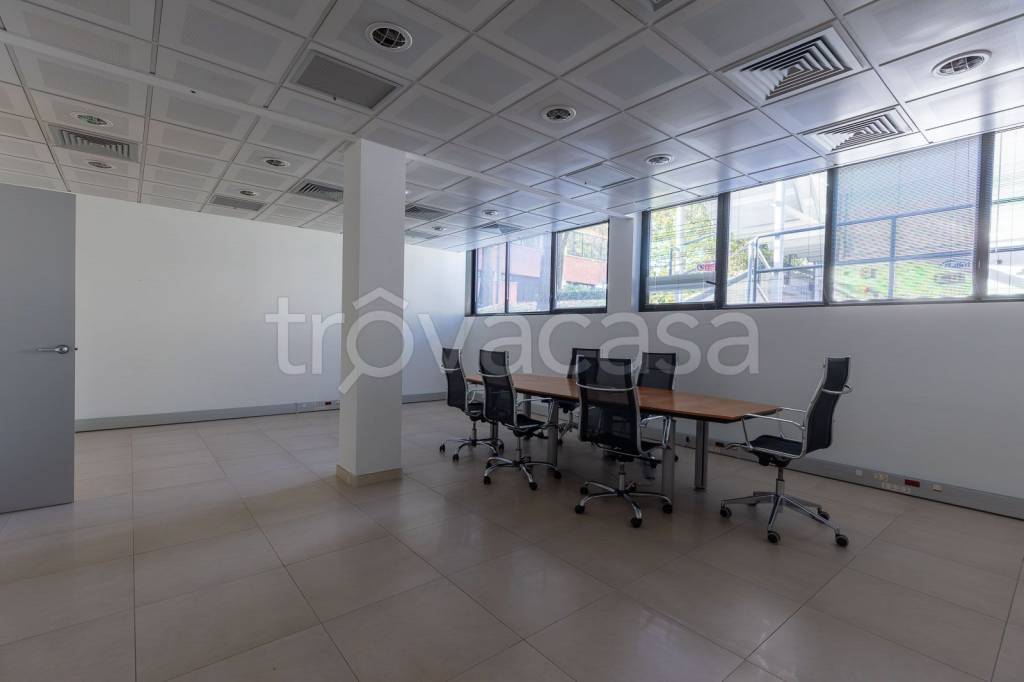 ufficio in affitto a Monza