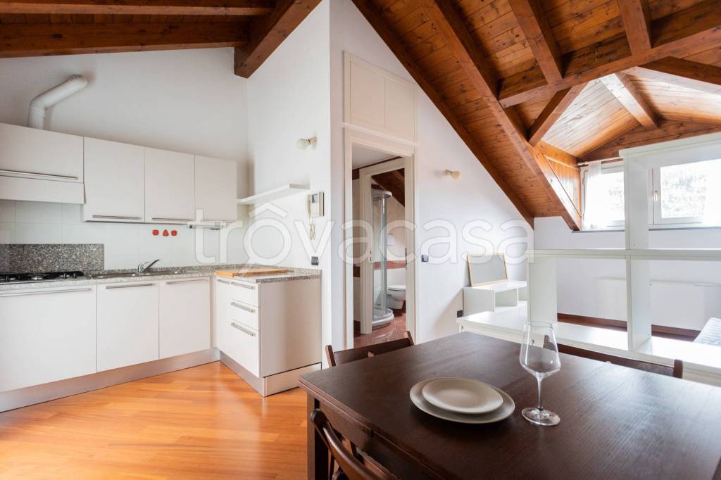 appartamento in affitto a Monza in zona Centro Storico