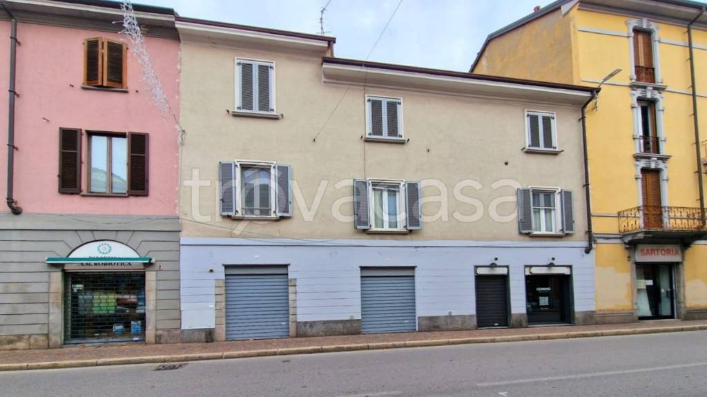 negozio in affitto a Monza