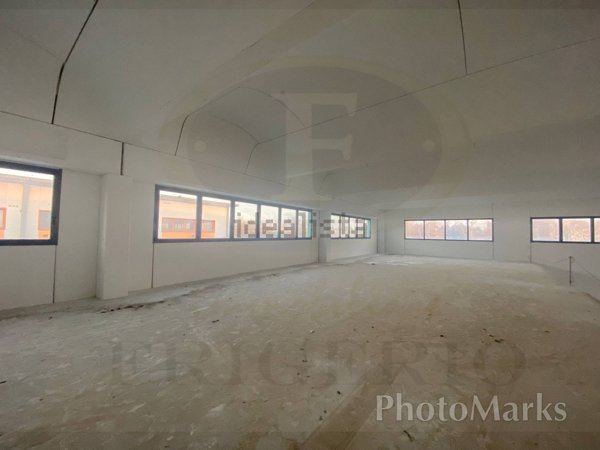 capannone in affitto a Monza