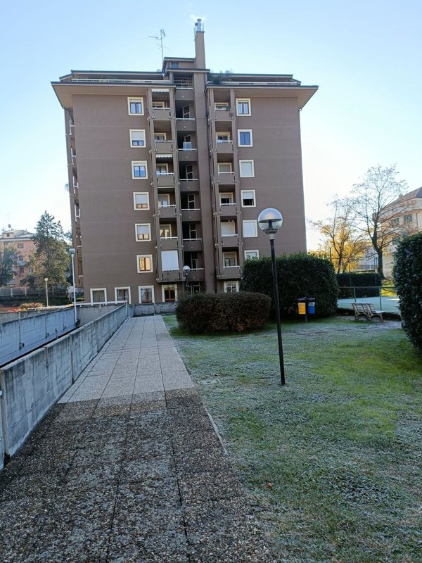 ufficio in affitto a Monza